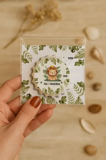 Kişiye Özel Kartlı Kapak Şekilli Açacak Magnet | Yeni Doğan & Özel Gün Hediyelikleri