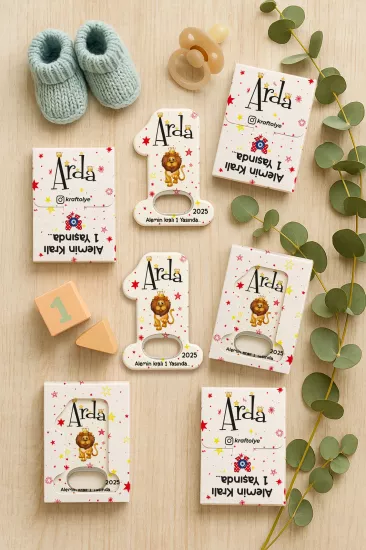 Kutulu 1 Yaş Açacak Magnet | Bebek, Doğum Günü & Baby Shower Hediyesi