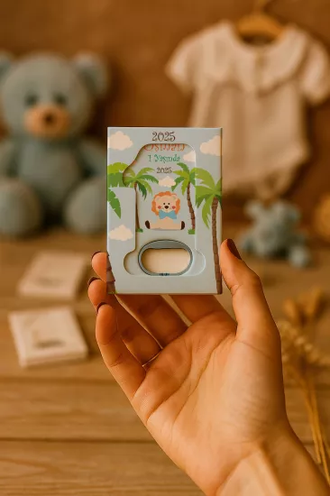 Kutulu 1 Yaş Açacak Magnet | Bebek, Doğum Günü & Baby Shower Hediyesi