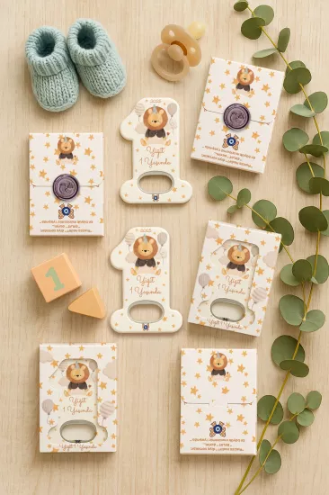 Mühürlü Kutulu 1 Yaş Açacak Magnet | Kişiye Özel Bebek Hediyesi