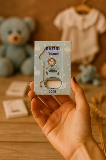 Mühürlü Kutulu 1 Yaş Açacak Magnet | Kişiye Özel Bebek Hediyesi