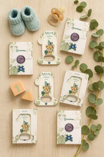 Mühürlü Kutulu 1 Yaş Açacak Magnet | Kişiye Özel Bebek Hediyesi