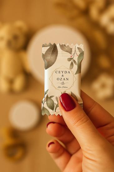 Metal Kutulu Sütlü Madlen Çikolata – Kişiye Özel Söz, Kına & Düğün Hediyesi