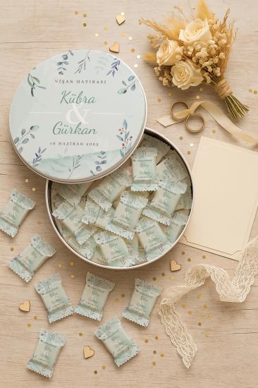 Metal Kutulu Sütlü Madlen Çikolata – Kişiye Özel Söz, Kına & Düğün Hediyesi