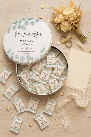 Metal Kutulu Sütlü Madlen Çikolata – Kişiye Özel Söz, Kına & Düğün Hediyesi