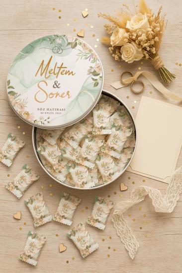 Metal Kutulu Sütlü Madlen Çikolata – Kişiye Özel Söz, Kına & Düğün Hediyesi