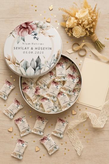 Metal Kutulu Sütlü Madlen Çikolata – Kişiye Özel Söz, Kına & Düğün Hediyesi