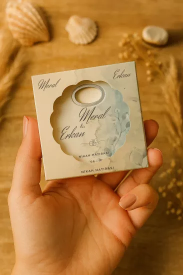 Mühürlü Kutulu Papatya Bardak Altlığı Açacak Magnet – Söz, Nişan, Kına, Nikah, Düğün Hatırası