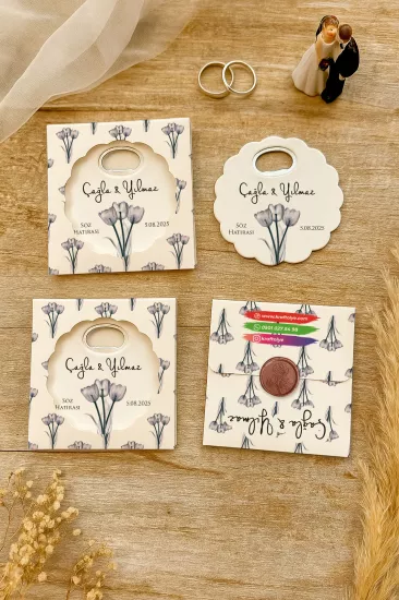 Mühürlü Kutulu Papatya Bardak Altlığı Açacak Magnet – Söz, Nişan, Kına, Nikah, Düğün Hatırası